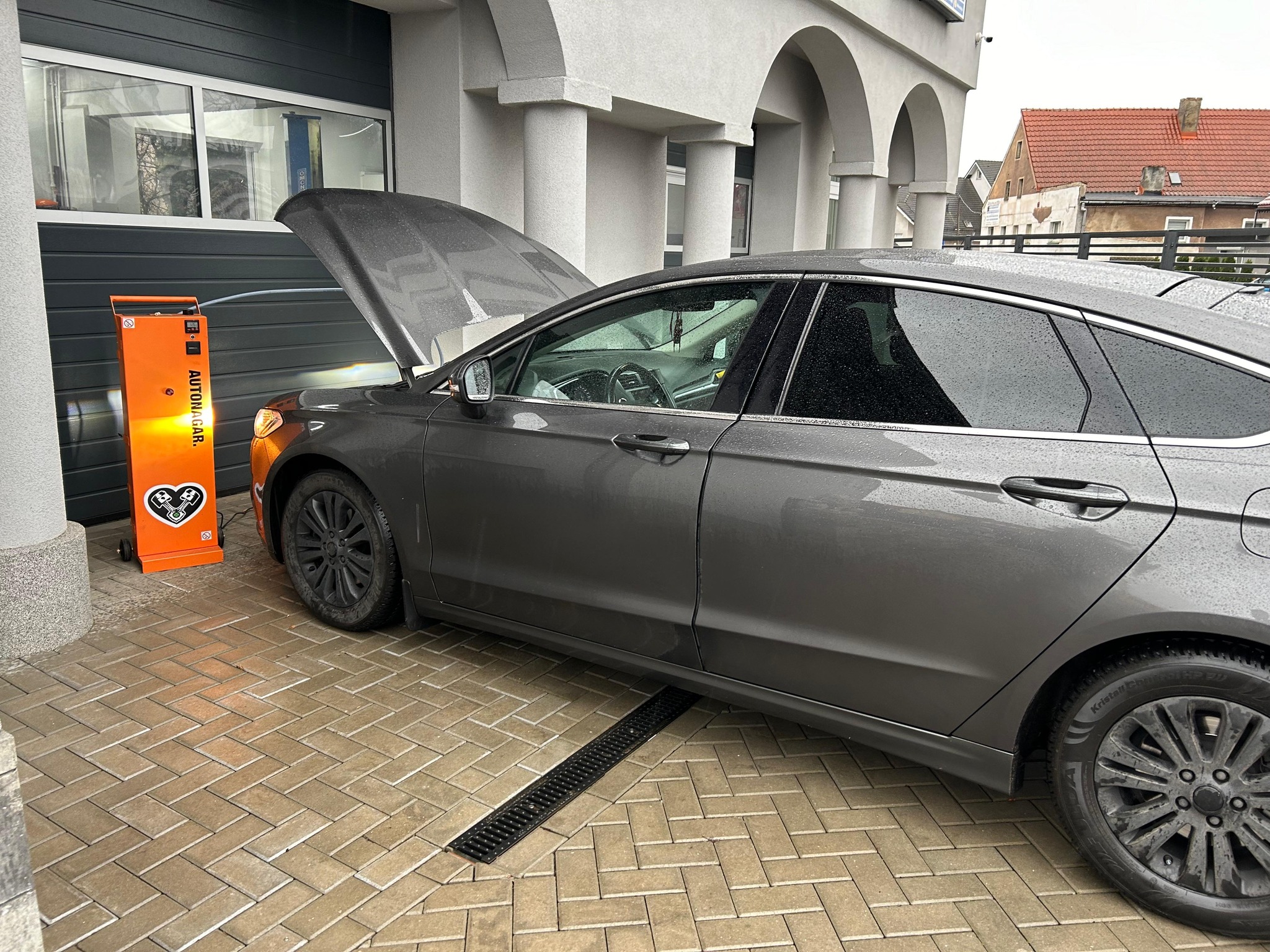 AV AutoMotiv